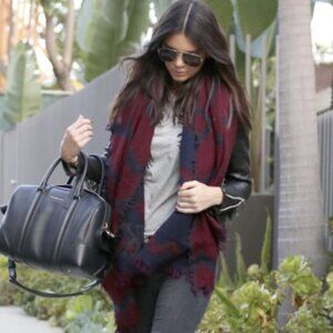 Aritzia Diamond Mosaic Blanket Scarf